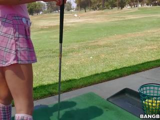 Karla kush ay a lousy golfer