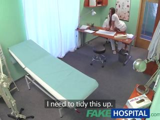 Fakehospital หนุ่ม medico fucks ของเขา inviting ใหม่ พยาบาล